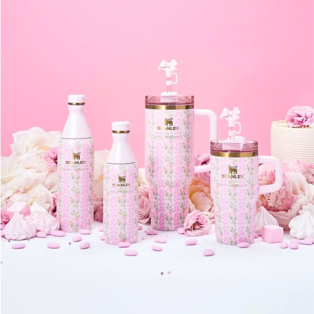Stanley x LoveShackFancy 20oz All Day Slim Bottle NWT Pink Blooming Heirloom - Picture 3 of 5